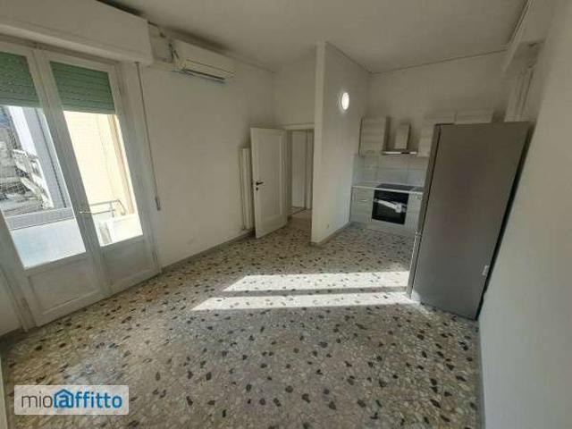 Appartamento arredato con terrazzo Isolotto e legnaia