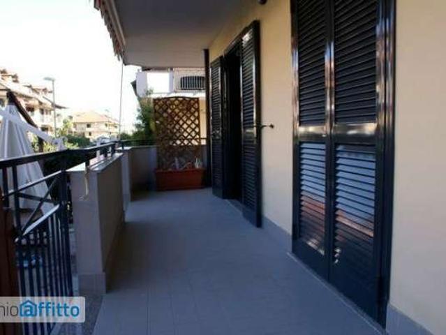Appartamento arredato con terrazzo Lago patria