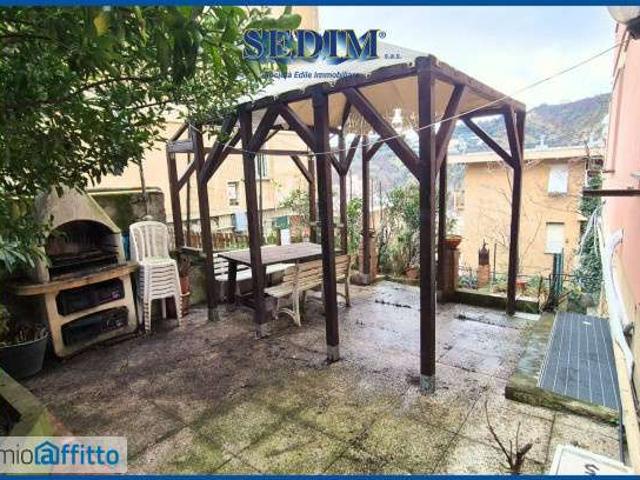 Appartamento arredato con terrazzo Lagaccio oregina