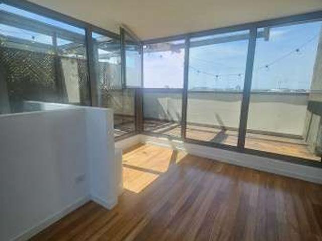 Appartamento arredato con terrazzo P.ta genova, romolo, solari