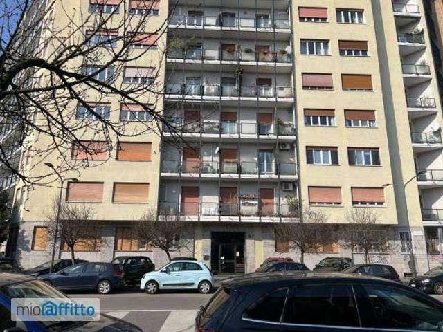 Appartamento arredato con terrazzo P.ta genova, romolo, solari