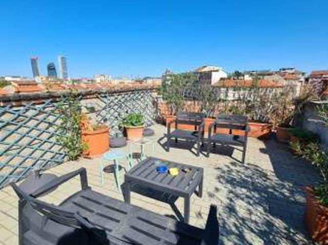 Appartamento arredato con terrazzo P.ta genova, romolo, solari