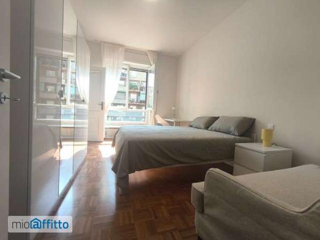 Appartamento arredato con terrazzo P.ta genova, romolo, solari
