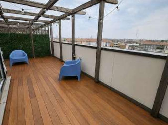 Appartamento arredato con terrazzo P.ta genova, romolo, solari