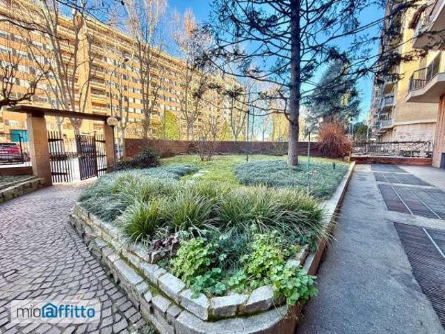 Appartamento arredato con terrazzo Parella