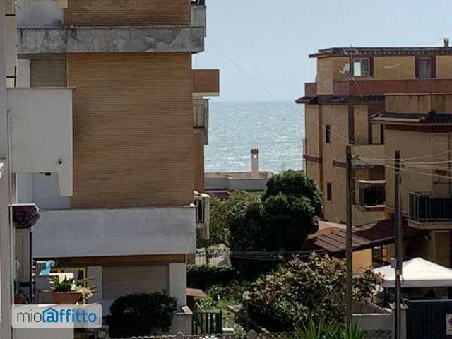 Appartamento arredato con terrazzo Pomezia