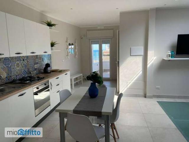 Appartamento arredato con terrazzo Pozzallo