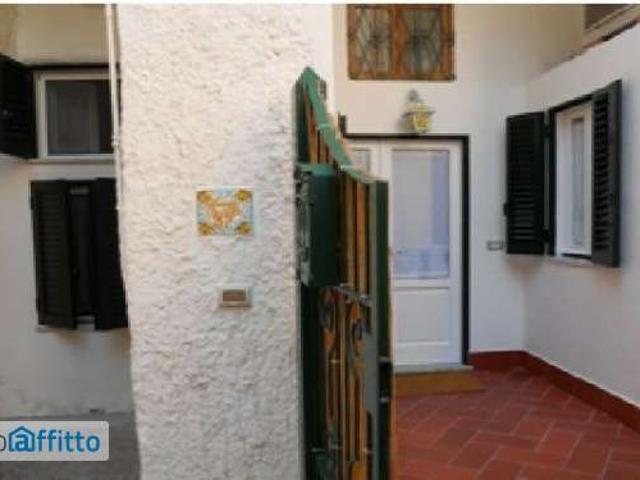 Appartamento arredato con terrazzo Procida