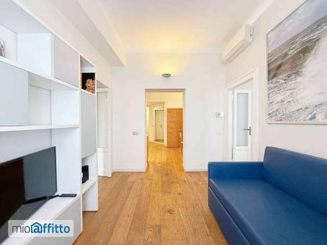 Appartamento arredato con terrazzo Repubblica, stazione centrale