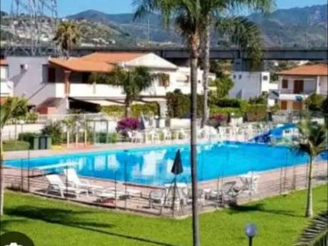 Appartamento arredato con terrazzo Saiatine