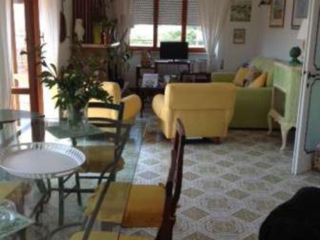 Appartamento arredato con terrazzo Santa Marinella
