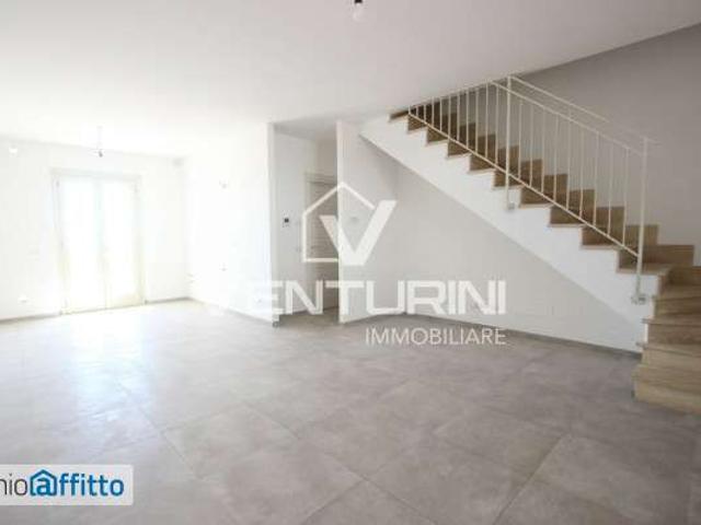 Appartamento arredato con terrazzo Saxarubra, labaro, prima porta