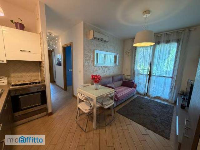 Appartamento arredato con terrazzo Settebagni, salaria