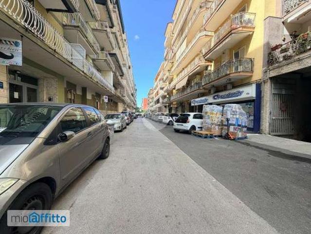 Appartamento arredato con terrazzo Soccavo