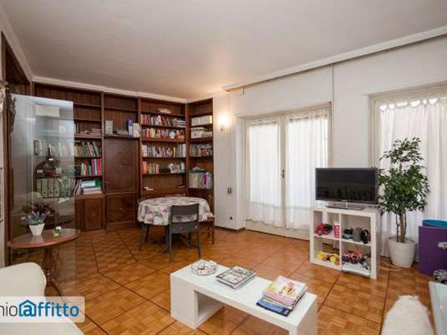 Appartamento arredato con terrazzo Torino