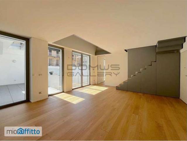 Appartamento arredato con terrazzo Torino