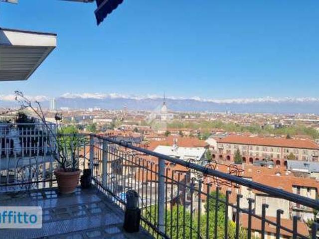 Appartamento arredato con terrazzo Torino