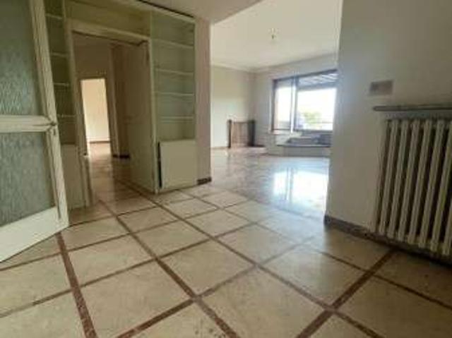 Appartamento arredato con terrazzo Torino