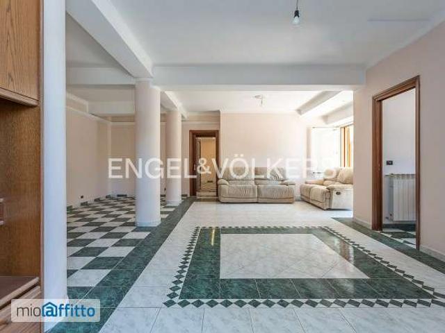 Appartamento arredato con terrazzo Trigoria, spinaceto, tor de cenci, vallerano
