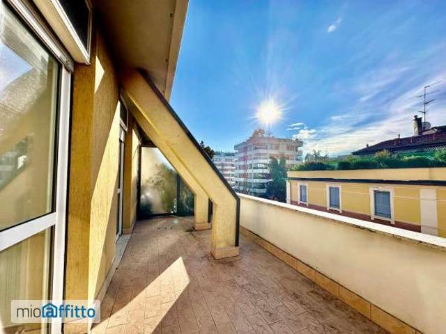 Appartamento arredato con terrazzo V giornate, xxii marzo, porta romana