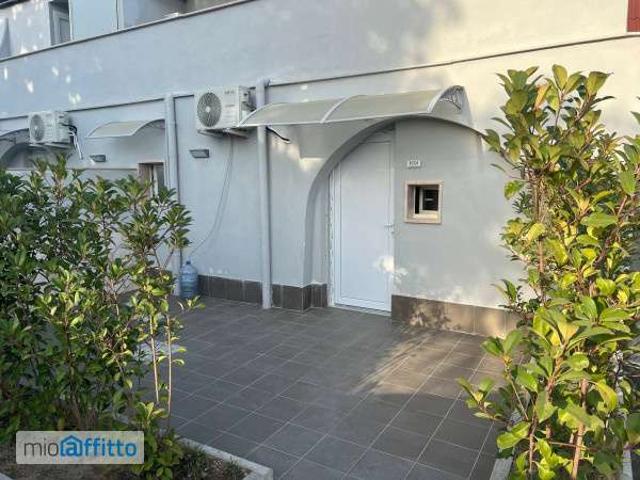 Appartamento arredato con terrazzo Varcaturo