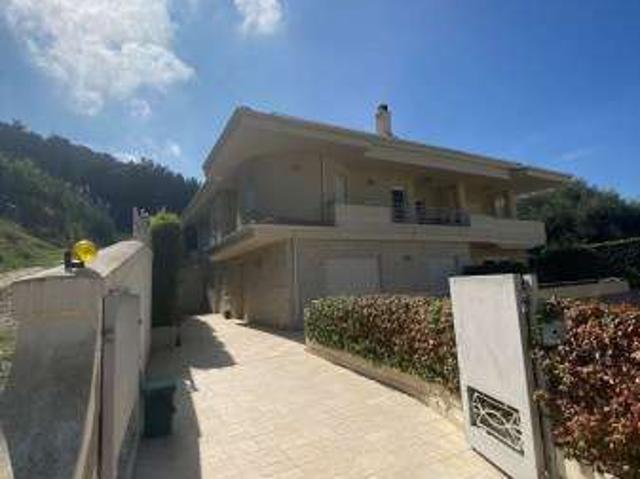Appartamento arredato con terrazzo Vibo marina