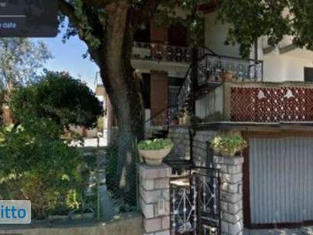 Appartamento arredato con terrazzo Vigne