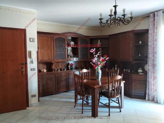 Appartamento arredato con vista mare