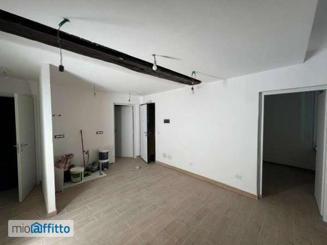 Appartamento arredato Centro storico de ferrari