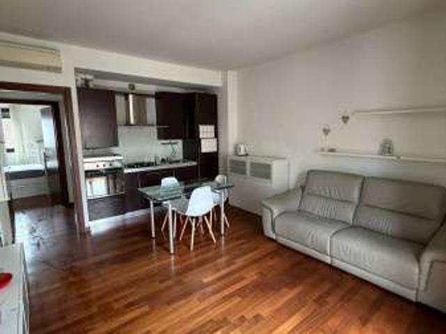 Appartamento arredato Certosa, quarto oggiaro, villa pizzone