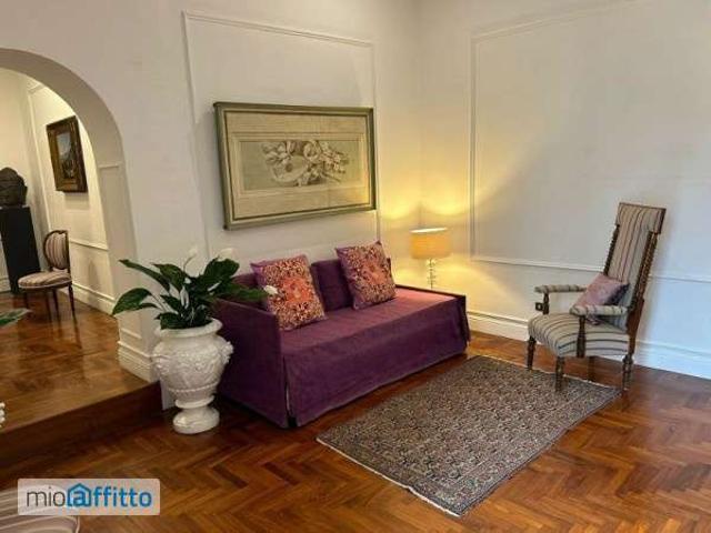Appartamento arredato Chiaia