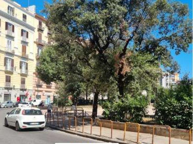 Appartamento arredato Chiaia