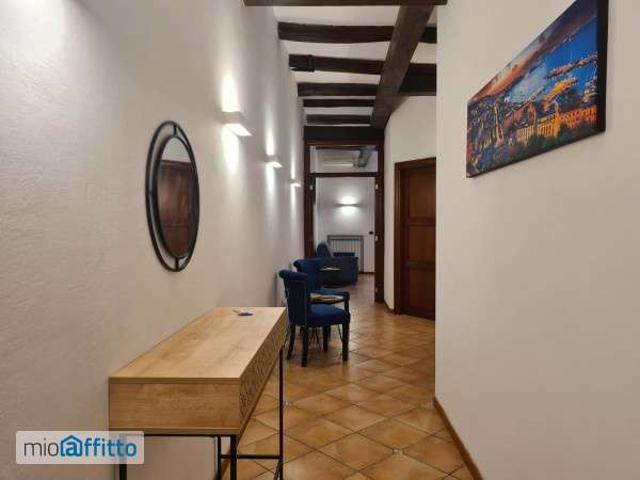Appartamento arredato Chiaia
