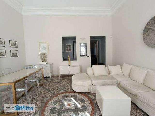 Appartamento arredato Crocetta