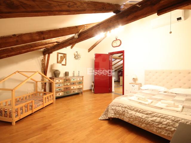 Appartamento Arredato a Est, Lucca