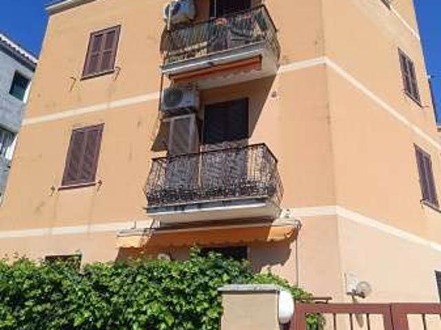 Appartamento arredato Boccea, torrevecchia, pineta sacchetti, selva candida, ottavia