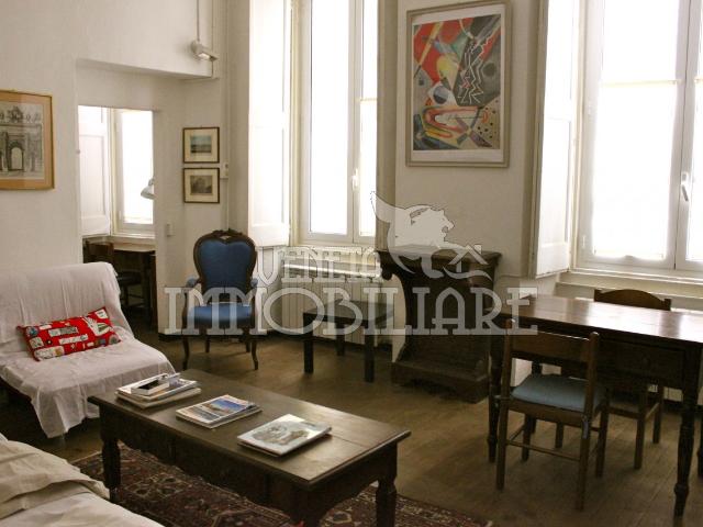 Appartamento arredato in affitto centro storico Genova Vico Fieno