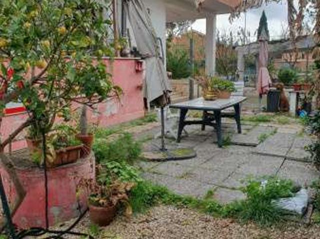 Appartamento arredato Infernetto, axa, casal palocco, madonnetta a roma