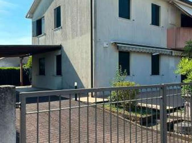 Appartamento arredato Istrana