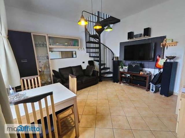 Appartamento arredato Mirabello / città giardino