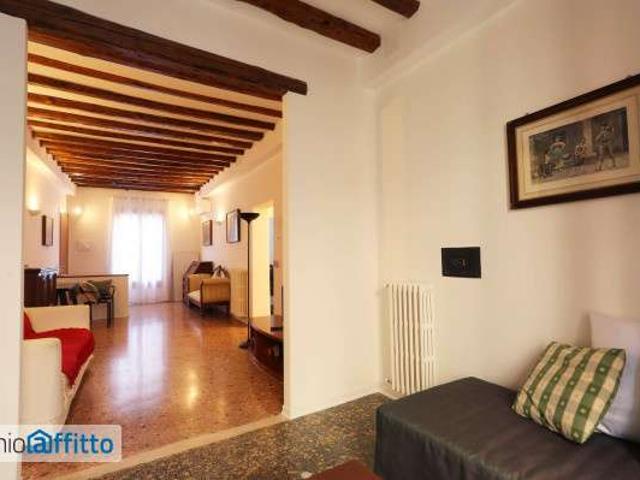 Appartamento arredato Santa croce