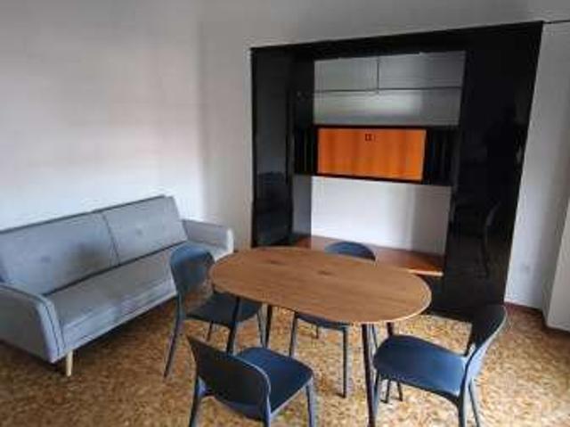 Appartamento arredato Semicentro