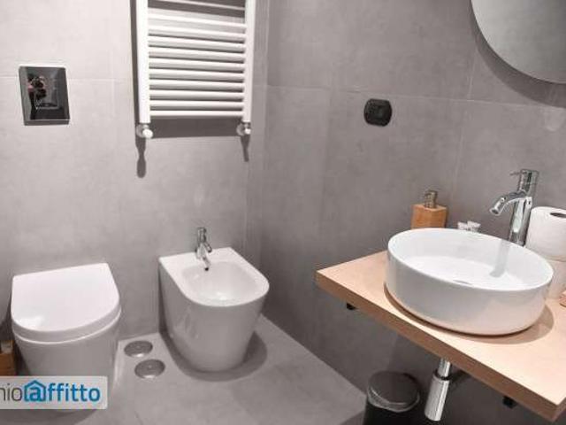 Appartamento arredata con terrazzo Chiaia