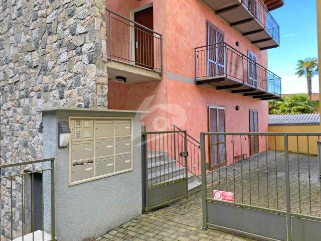Appartamento Bilocale a Laveno Mombello