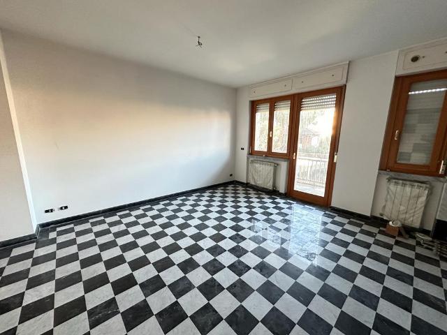 Appartamento Bilocale a Marina Di Carrara, Carrara