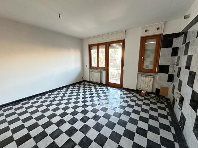 Appartamento Bilocale a Marina Di Carrara, Carrara