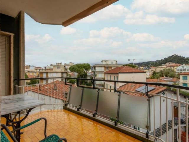 Appartamento BILOCALE in affitto a Bordighera Im