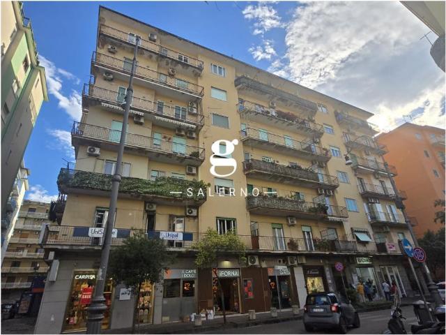 Appartamento BILOCALE in affitto a Salerno Sa