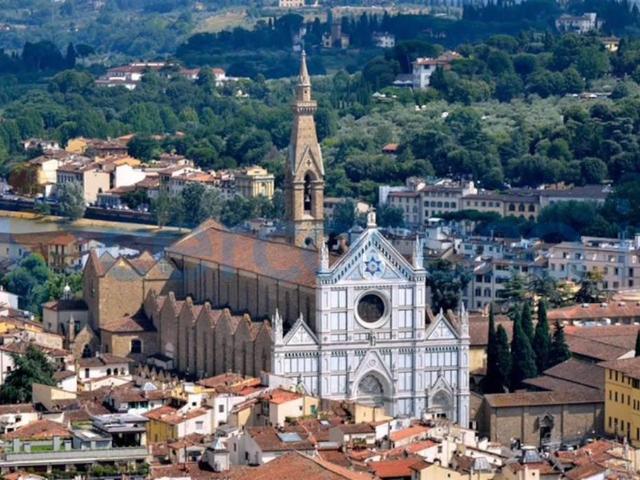 Appartamento Bilocale in affitto in Piazza Santa Croce, Firenze