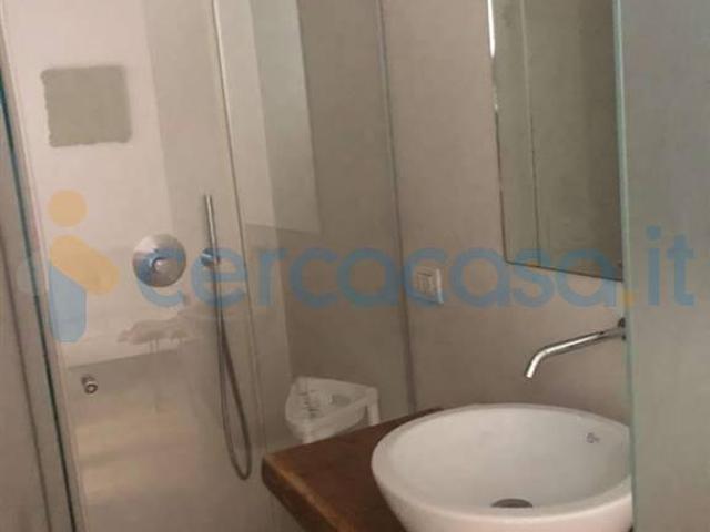 Appartamento Bilocale in ottime condizioni, in affitto in Via Castelfidardo, Milano